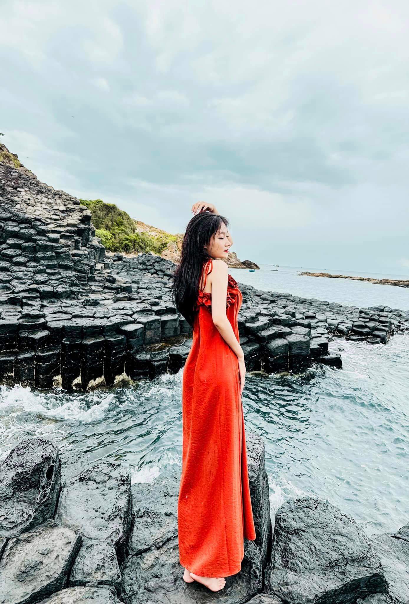 Vẻ đẹp thơ mộng của gành Đá Đĩa