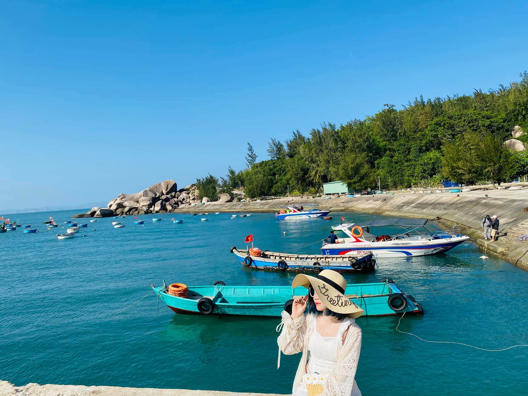 Khám phá vẻ đẹp Cầu Cảng
