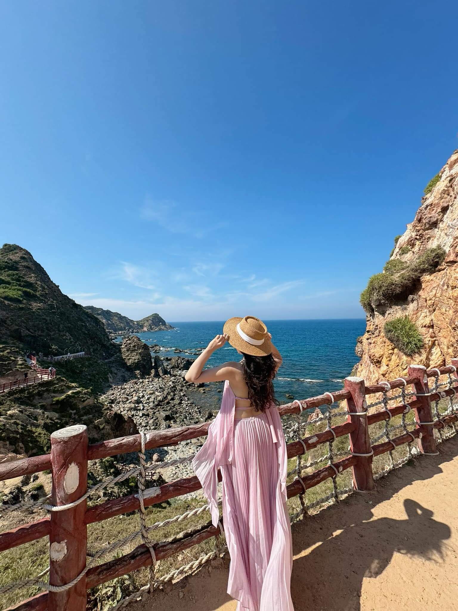 Check in tại Eo Gió