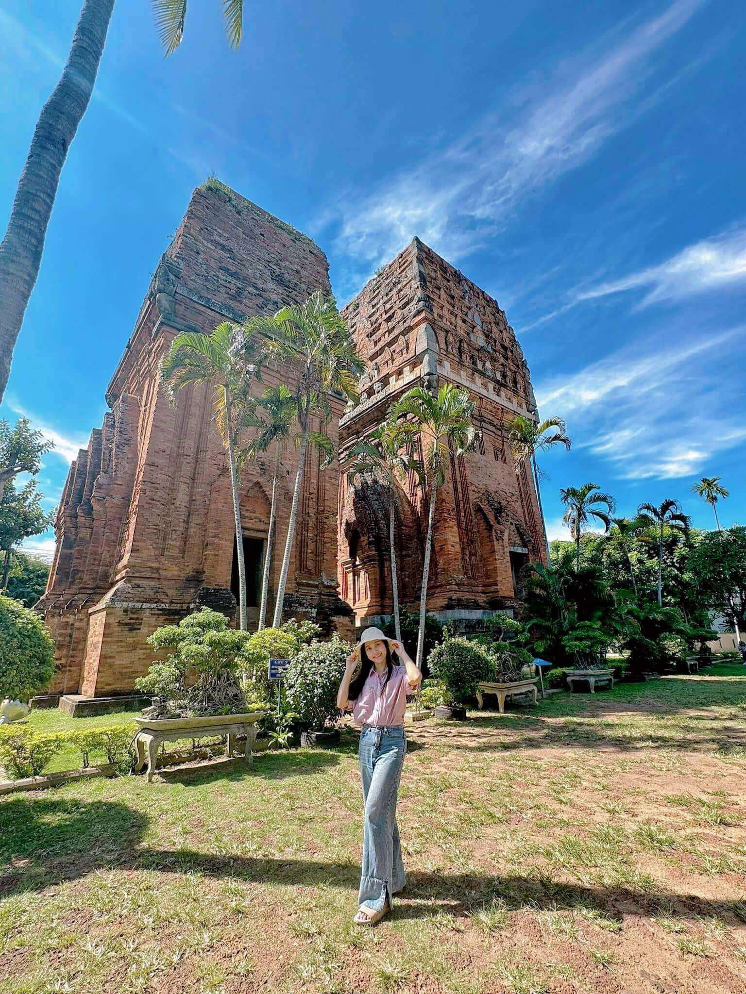 Check in tại Tháp Đôi