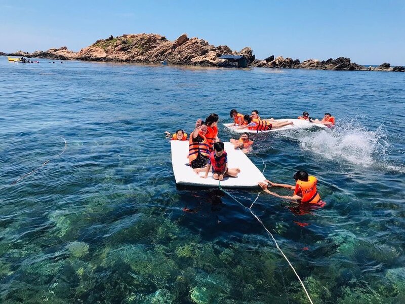 Lặn ngắm san hô tại Bãi Dứa