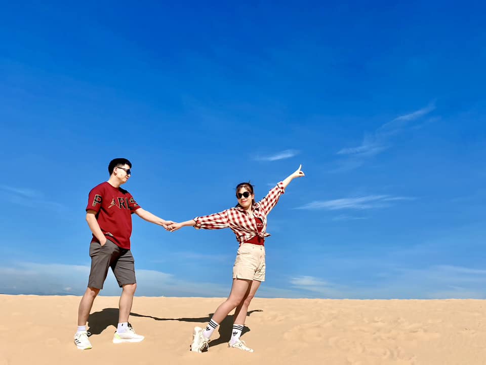 Check in đồi cát Phương Mai