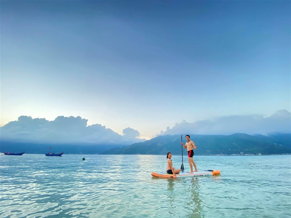 Lặn ngắm san hô tại Hòn Nưa
