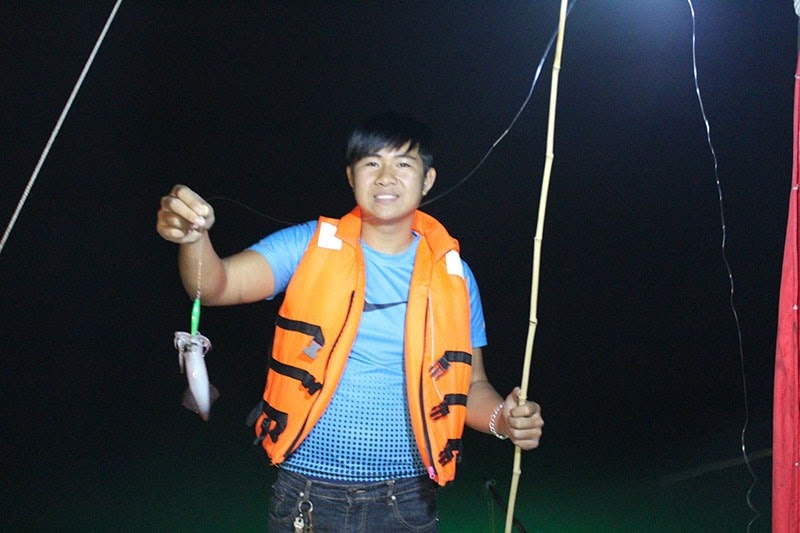 Tour câu mực đêm