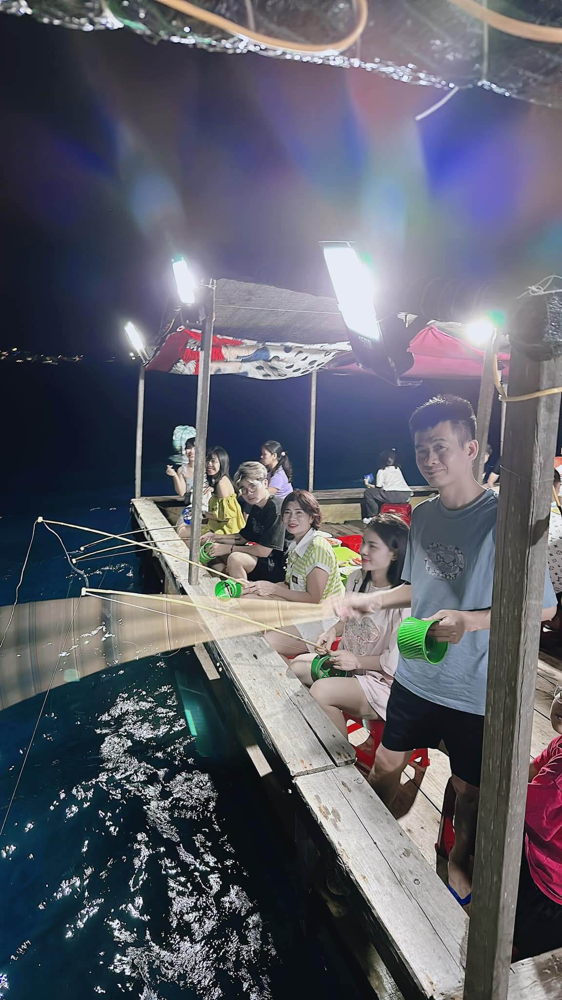 Kinh nghiệm đi tour câu mực đêm