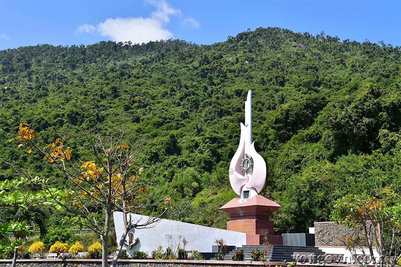 Tàu Không Số