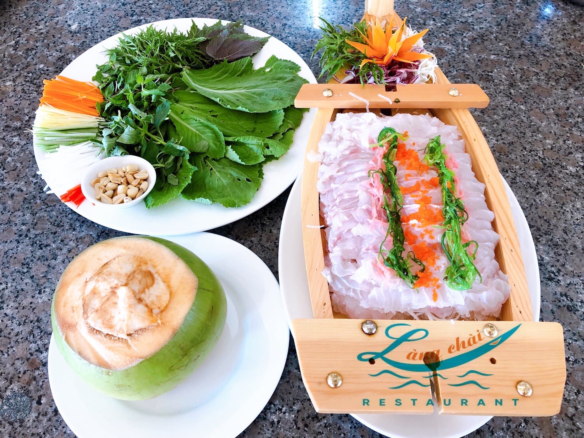 Các loại hải sản tươi ngon tại nhà hàng